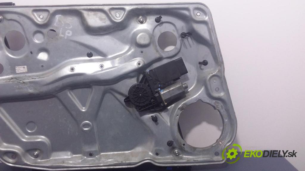 Volkswagen Passat 2000 mechanismus stahování Sklenka: před Levý: 3B4837755D