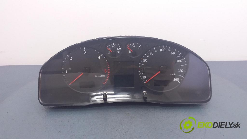 Audi A4 2000 prístrojovka/ budíky 8D0920900