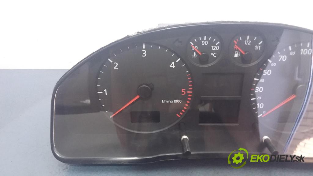 Audi A4 2000 prístrojovka/ budíky 8D0920900