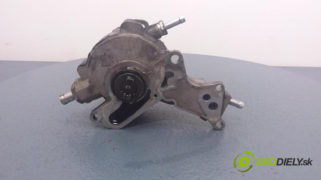 Audi A3 2001 čerpadlo vakuová 40012