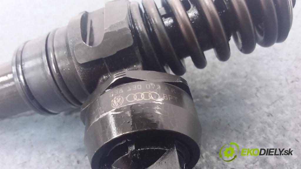 Volkswagen Passat 2000 vstrek 038130073AR