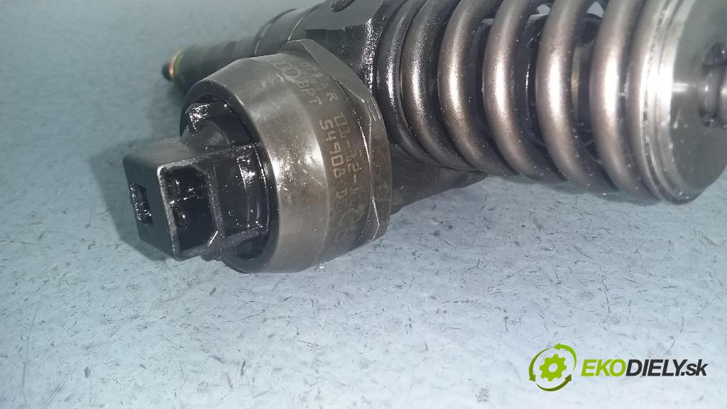 Volkswagen Passat 2000 vstrek 038130073AR