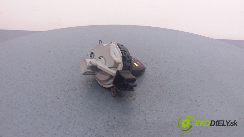 Volvo V50 2004 Spínač zapalování. 30737157