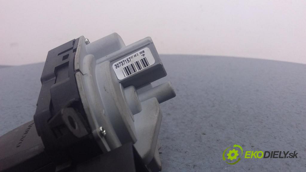 Volvo V50 2004 Spínač zapalování. 30737157