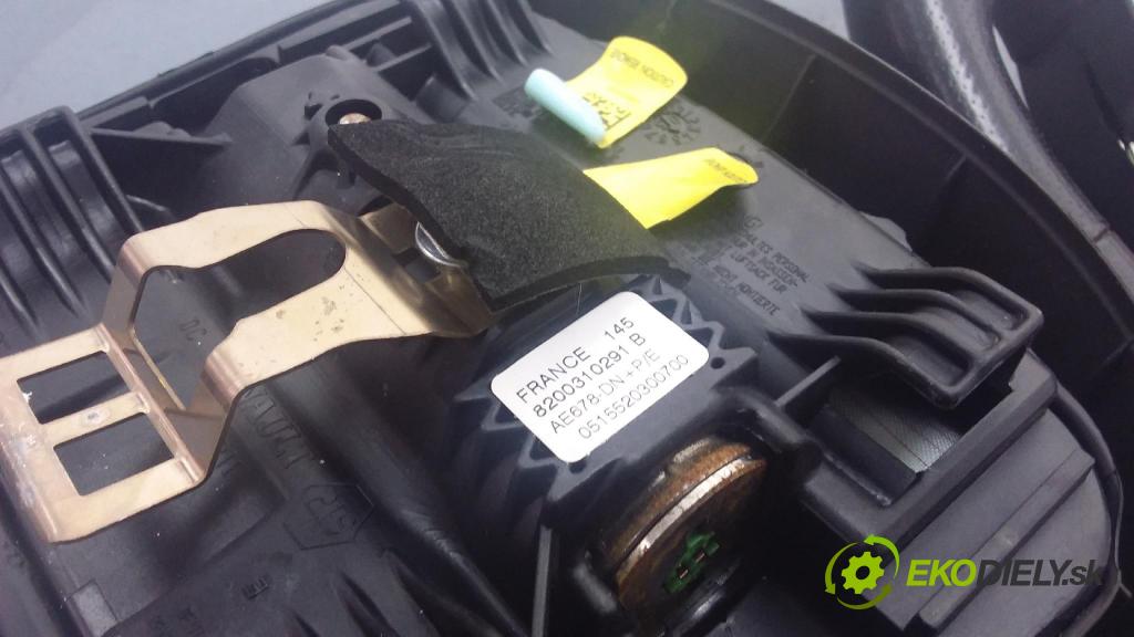 Renault Megane 2003 volant 8200106306