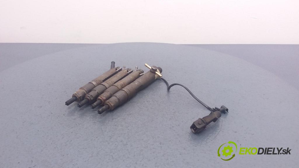 Audi A4 2000 vstrek 028130202H