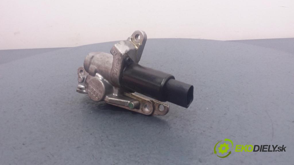 Audi A4 2001 snímač 06B103741D