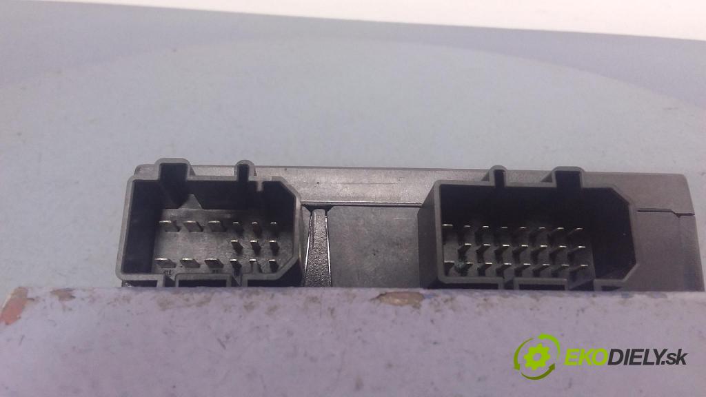 Volkswagen Passat 1997 riadiaca jednotka Komfortu 1J0959799J