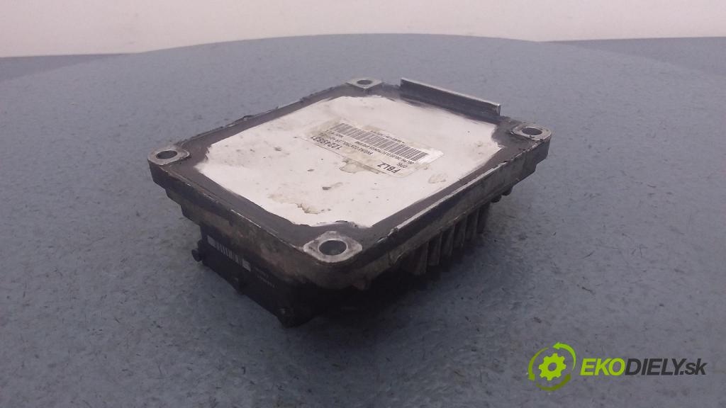 Opel Astra-g 2006 řídící jednotka Motor: 12249831