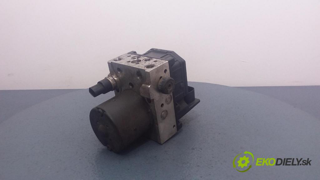 Audi A4 2003 čerpadlo ABS x 4B0614517G