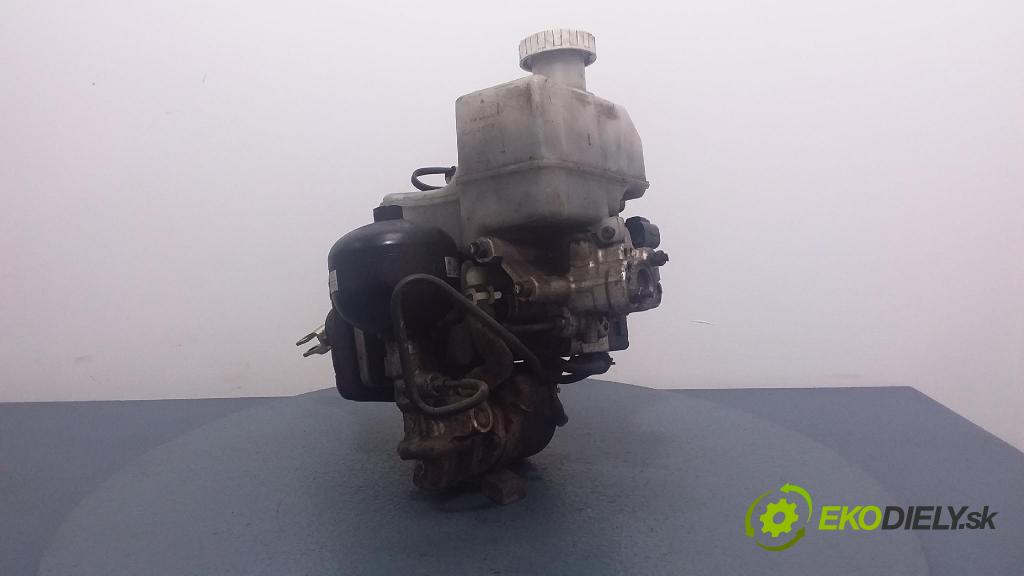 Mitsubishi Pajero 2000 čerpadlo ABS x 22P00007250111