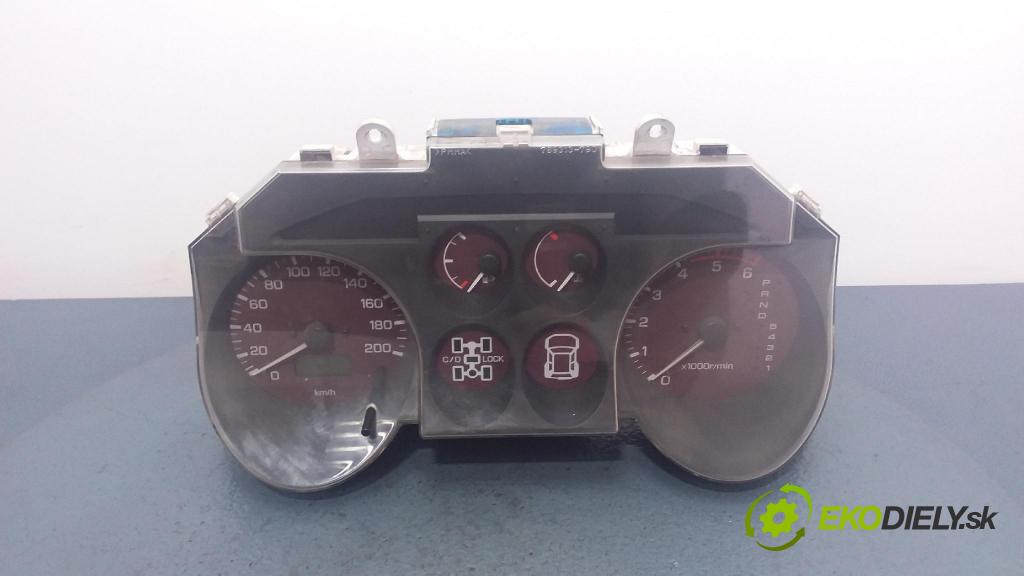 Mitsubishi Pajero 2000 Přístrojová deska MR402540