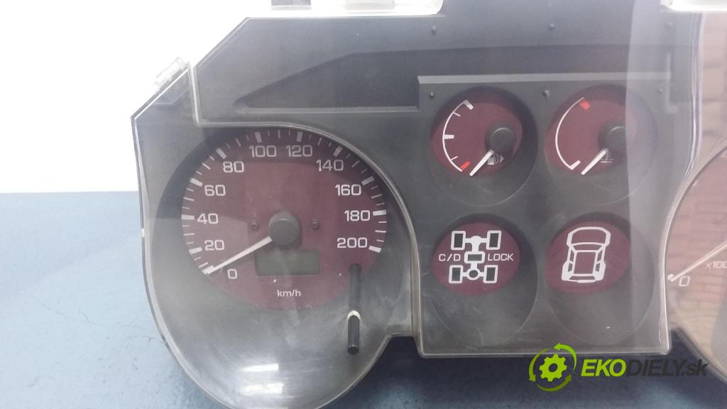 Mitsubishi Pajero 2000 Přístrojová deska MR402540