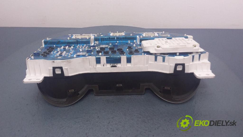 Mitsubishi Pajero 2000 Přístrojová deska MR402540