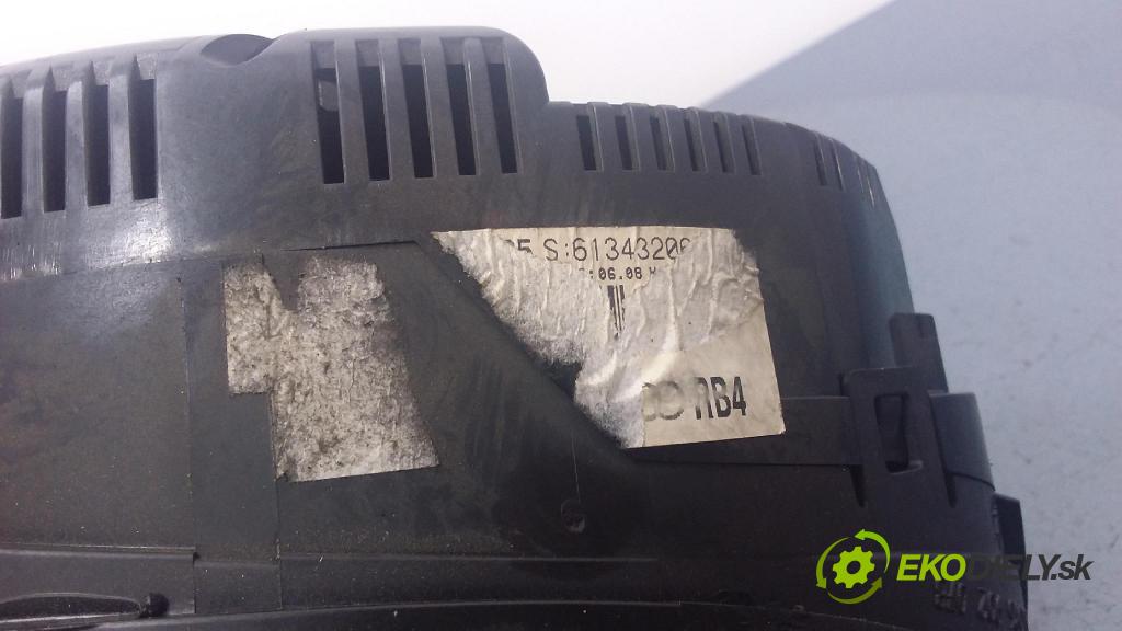 Audi A4 2003 prístrojovka/ budíky 01