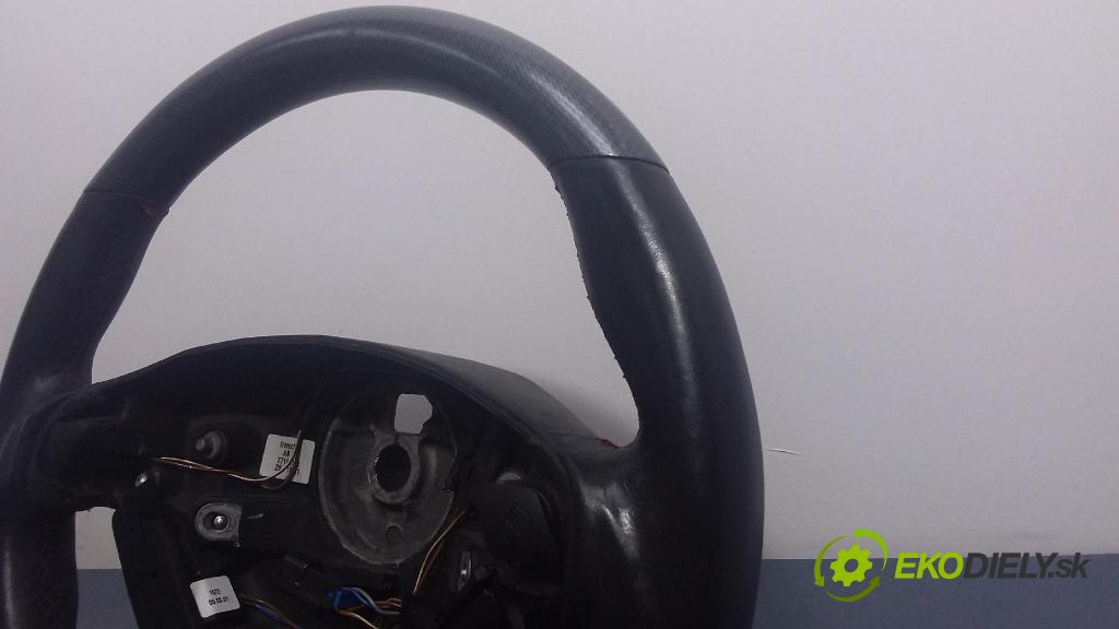Opel Astra 2000 volant 77118121