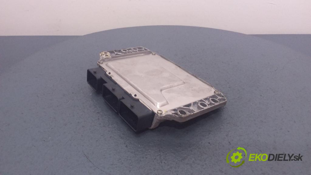 Renault Laguna 2005 riadiaca jednotka Motor: 8200444583