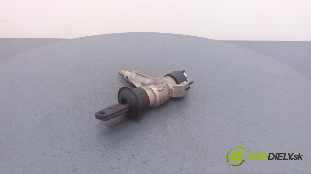 Audi 80 1994 Spínač zapalování. 893905851D