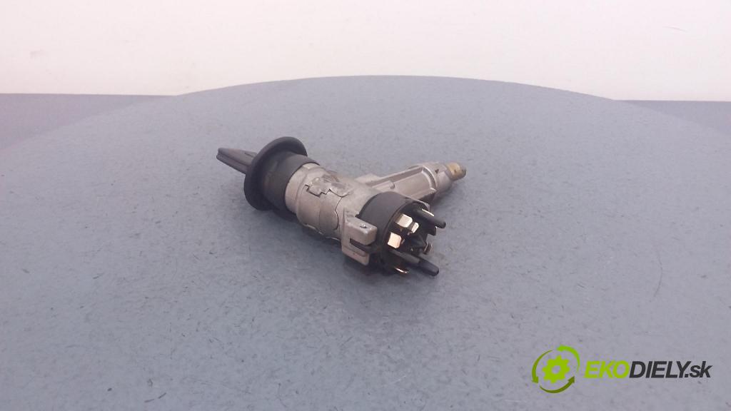 Audi 80 1994 Spínač zapalování. 893905851D