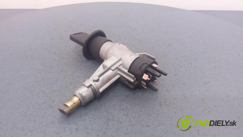 Audi 80 1994 Spínač zapalování. 893905851D