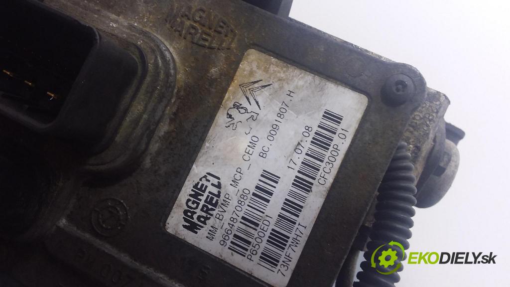 Citroen C4 picasso 2006 riadiaca jednotka skrine 9664870880