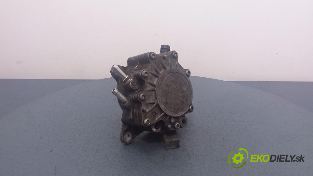 Volkswagen Touran 2004 čerpadlo vakuová 03G145209