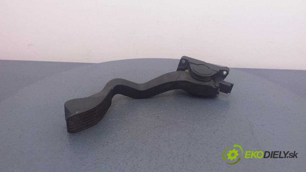Peugeot 307 2004 pedal Plyn: 9646702180