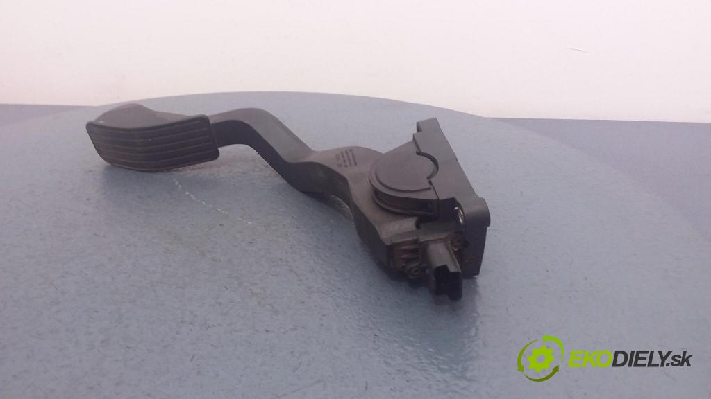 Peugeot 307 2004 pedal Plyn: 9646702180