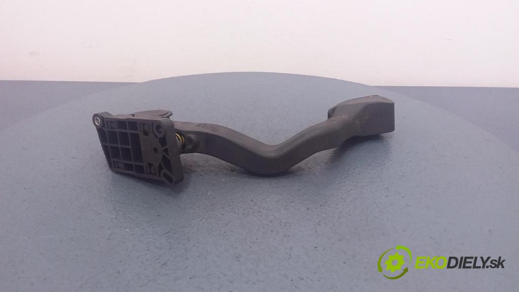 Peugeot 307 2004 pedal Plyn: 9646702180