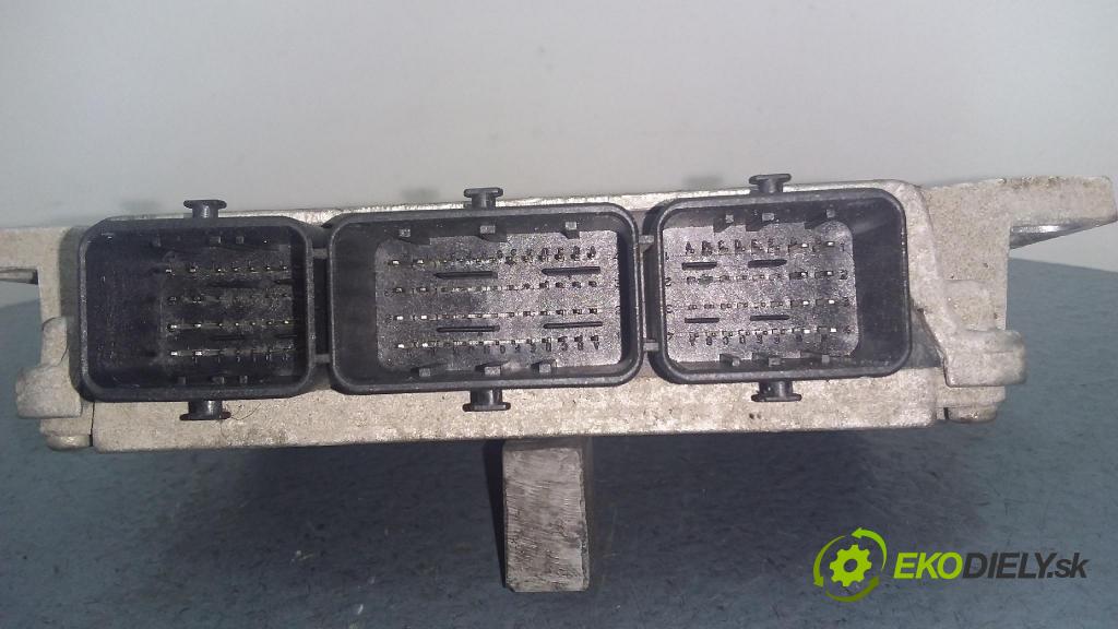 Peugeot 307 2004 riadiaca jednotka Motor: 9653044080