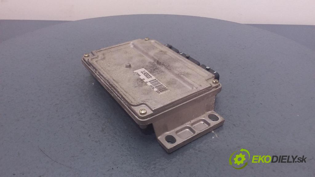 Peugeot 307 2004 riadiaca jednotka Motor: 9653044080