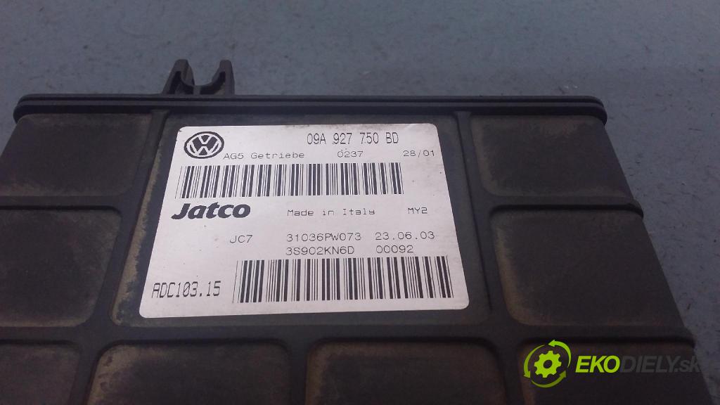 Volkswagen Jetta 2004 řídící jednotka Truhly: Ozubené kola: 09A927750BD