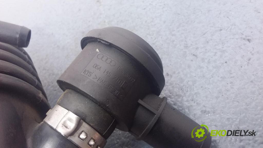 Volkswagen Jetta 2004 trubka Vzduch: 06A133356N