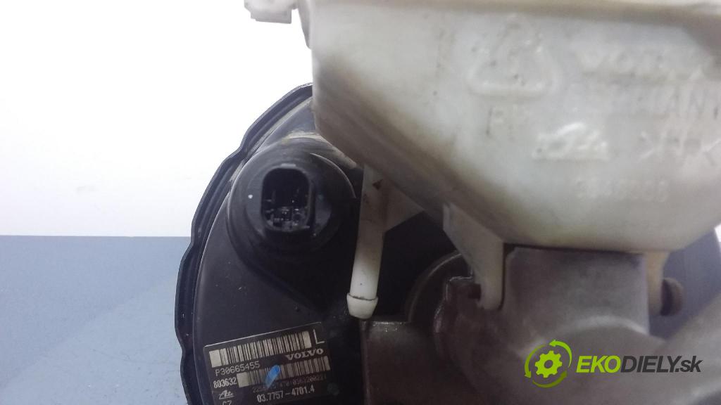 Volvo V70 2003 servo Brzdní: P30665455