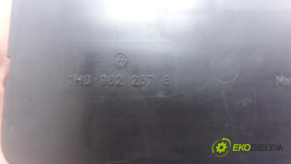 Volkswagen Passat 1995 pompa Centrálny: Zámok: 1H0962257G