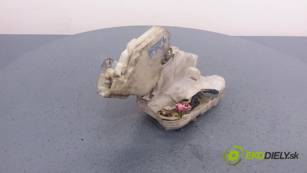 Subaru Impreza 2007 zámek dveře před Levý: 0892043-B