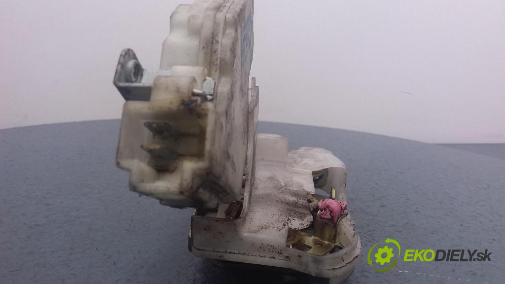Subaru Impreza 2007 zámek dveře před Levý: 0892043-B