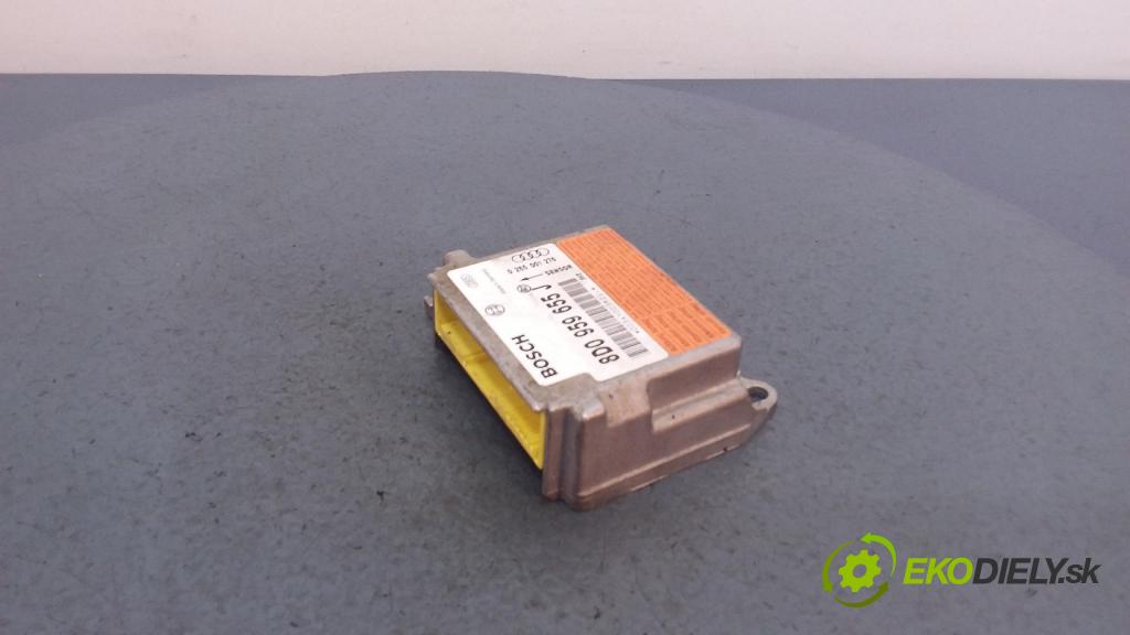 Audi A4 1999 řídící jednotka SRS x 8D0959655J