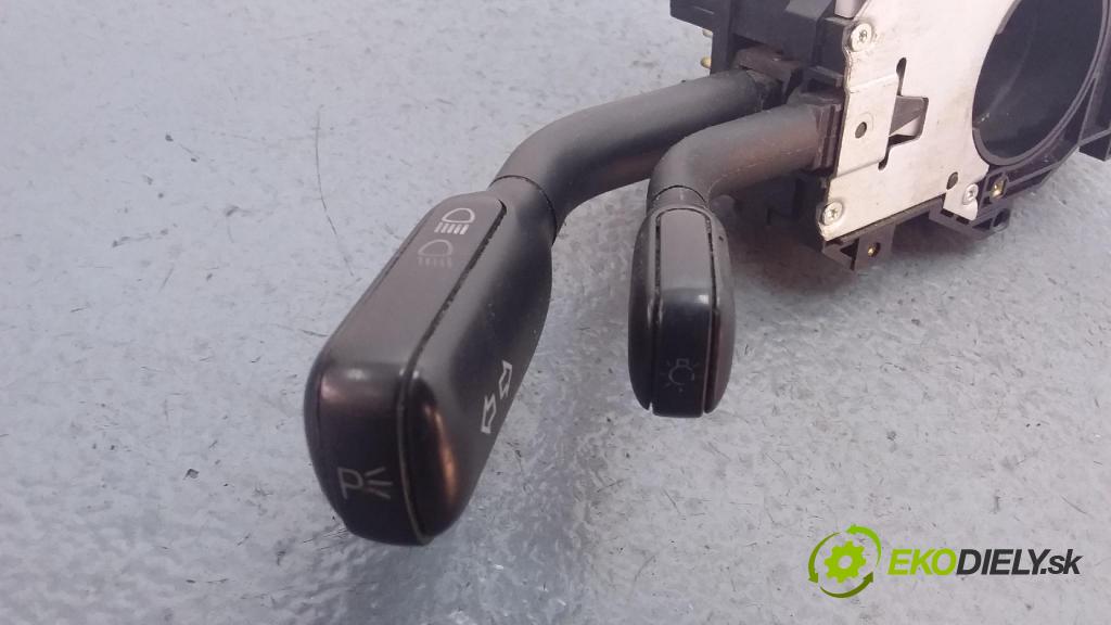 Audi A4 1999 Přepínač Komplex: 4D0953513D