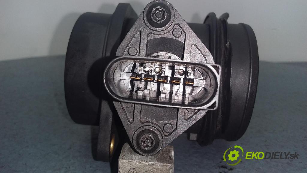 Audi A6 1999 váha vzduchu 06A906461D