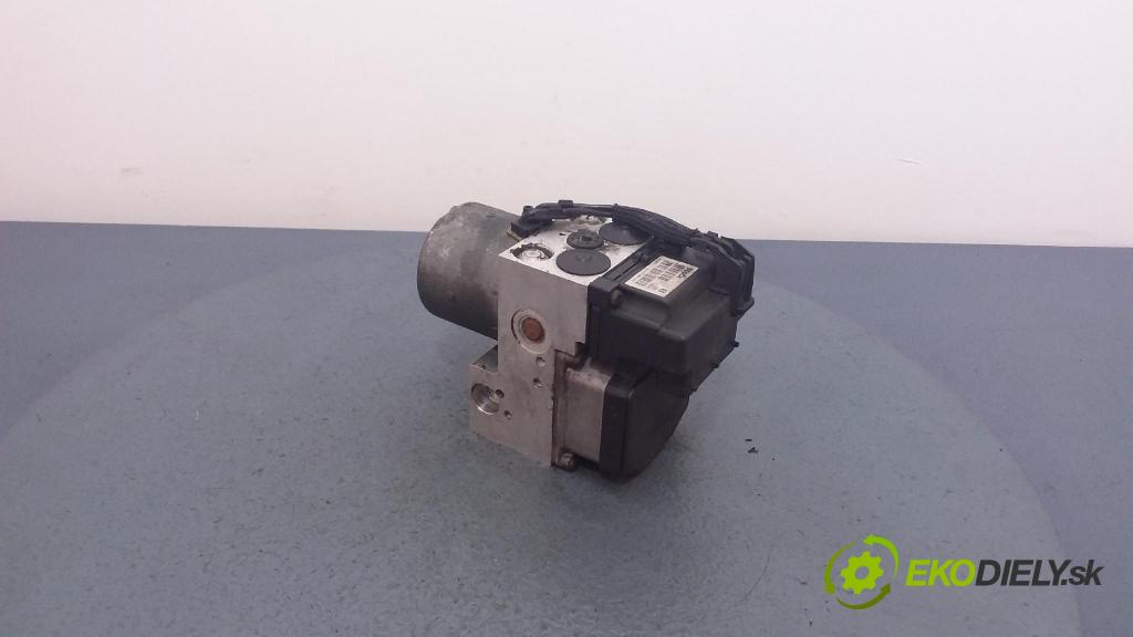 Audi A6 1999 čerpadlo ABS x 8E0614111F