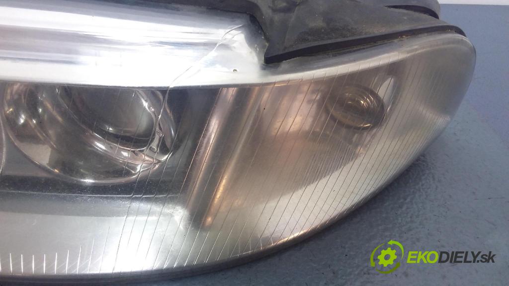 Audi A4 1999 světlo Levý: 8D0941003AK