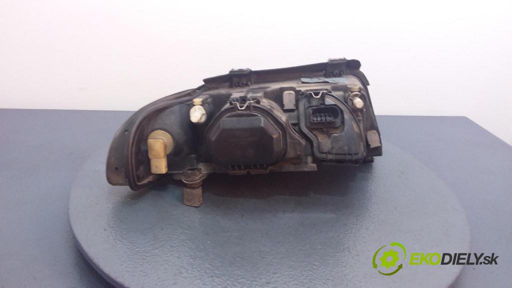 Audi A4 1999 světlo Levý: 8D0941003AK