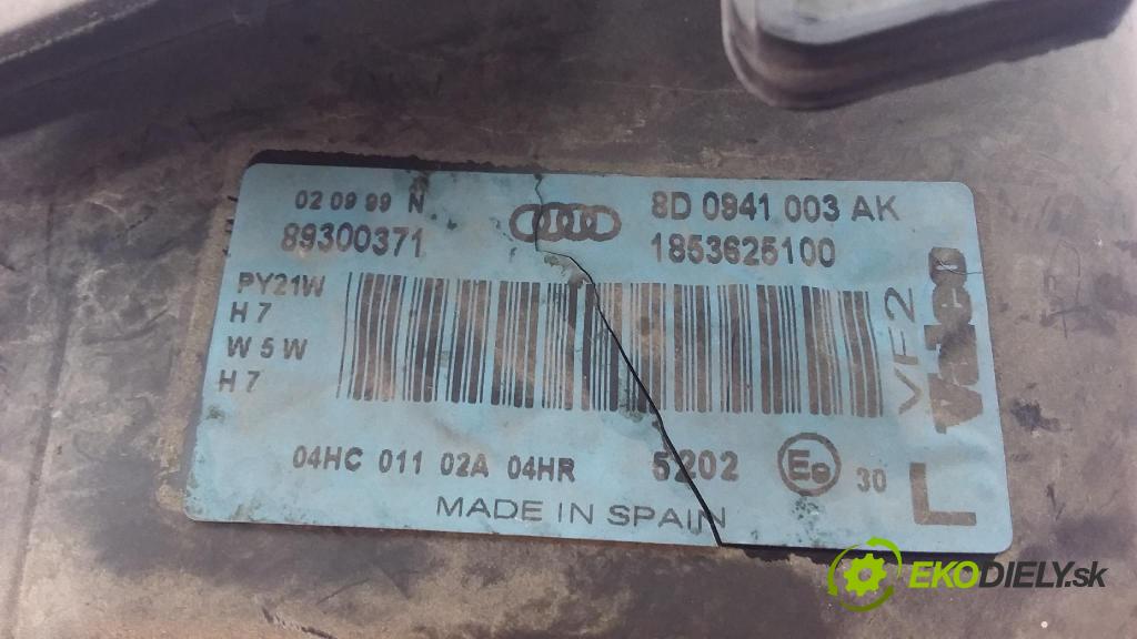 Audi A4 1999 světlo Levý: 8D0941003AK