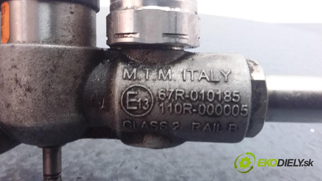 Opel Vectra-c 2003 lišta Zásobování 09SQ99020062
