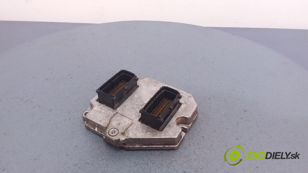 Opel Vectra-c 2003 riadiaca jednotka Motor: 55354380