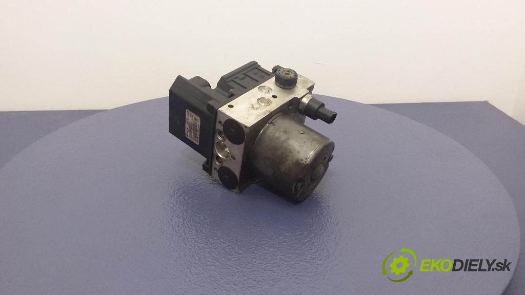 Audi A4 2001 čerpadlo ABS x 8E0614517