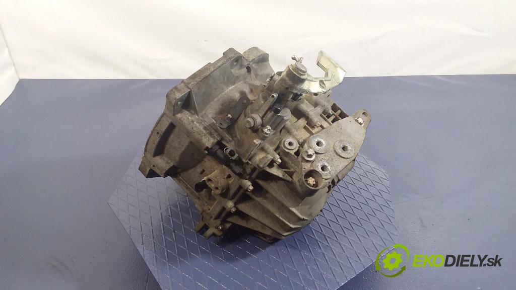 Opel Corsa 2006 převodovka Ozubené kola: Manualna 55192042 M32