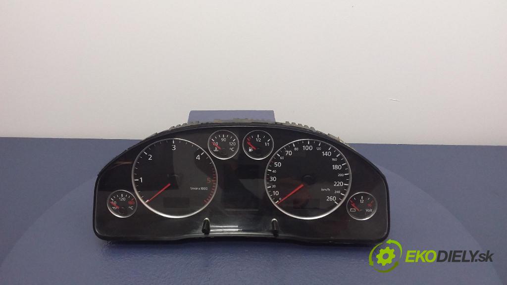 Audi A6 2001 Přístrojová deska 4B0920933G