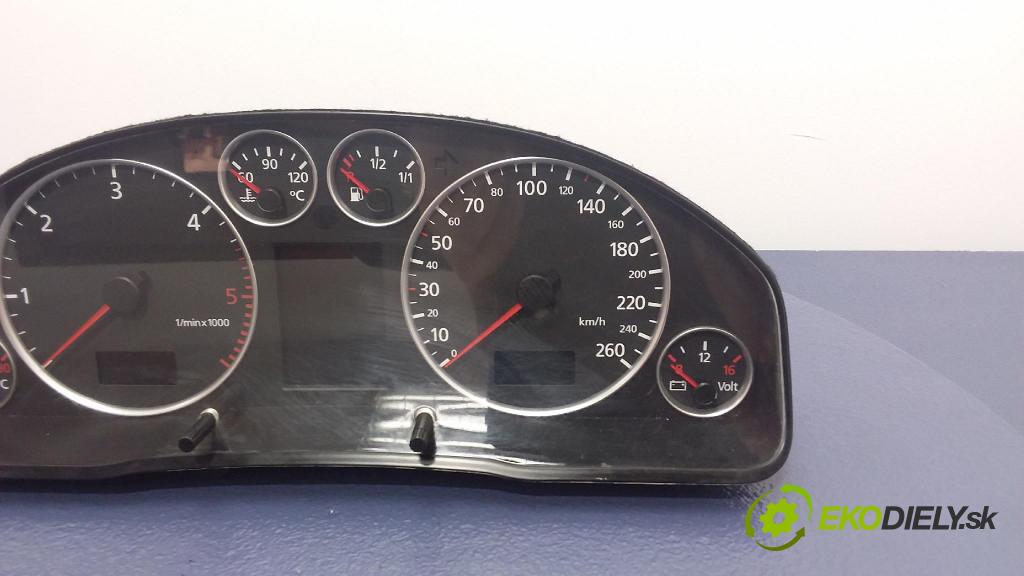 Audi A6 2001 Přístrojová deska 4B0920933G